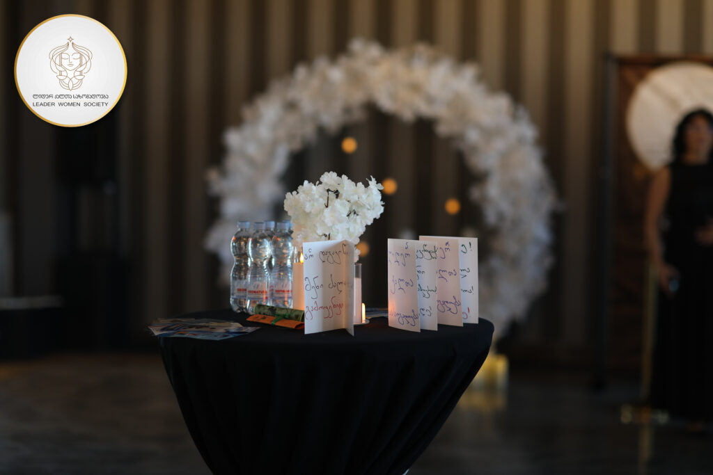 მანანა შოშიკელაშვილი – ფლორისტი და დიზაინერი, რომელიც ბედნიერ მომენტებს ქმნის